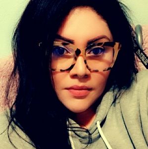 Hello..meet your posher.